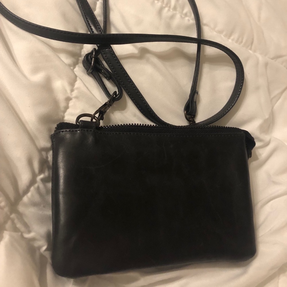 Leather crossbody by Carbon2Colbolt.